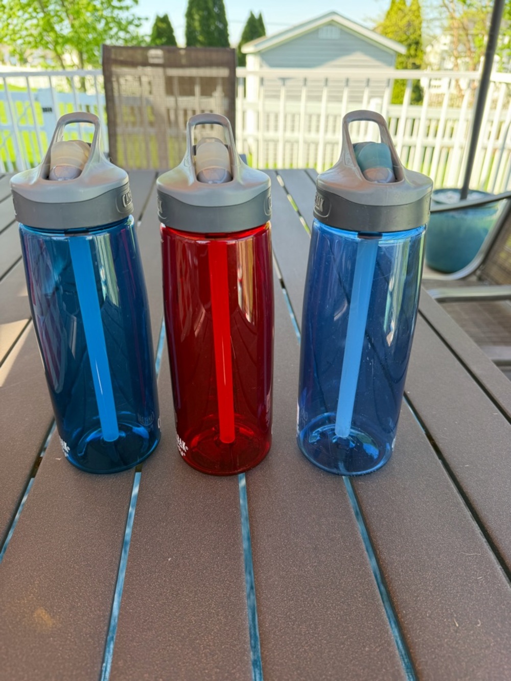 Set of 3 camelbak eddy 750 mL Water bottles Blue and red